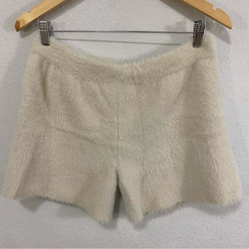 NWT Jacquemus Cream Fuzzy‎ Shorts